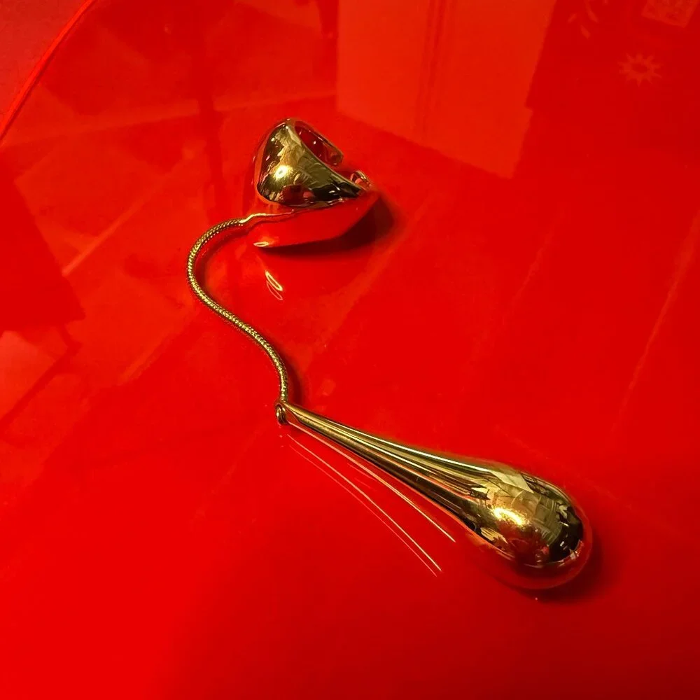 Mugler x H&M Gold Drop Earrings & Cocktail Ring Set – Limited Edition, Recycled - Picture 7 of 11